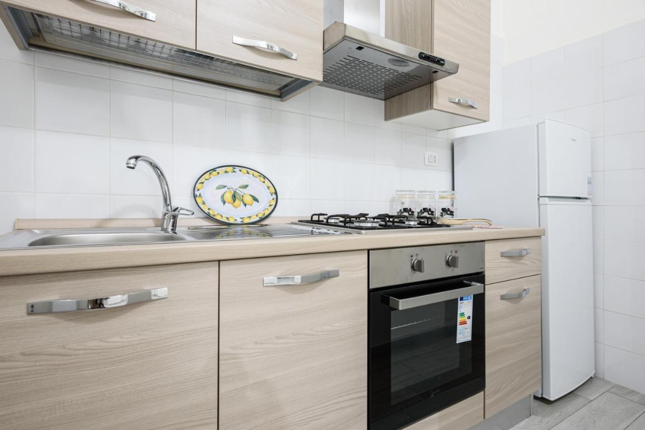 Vico Mastellone 16 Apartment Naples Luaran gambar